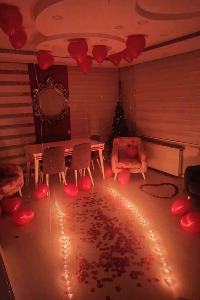 Beysüs Romantik Süsleme Ev Oda Dekorasyon Paketi Sürpriz 14 Şubat Sevgililer Günü Evlilik Teklifi Yıldönümü - Beysüs