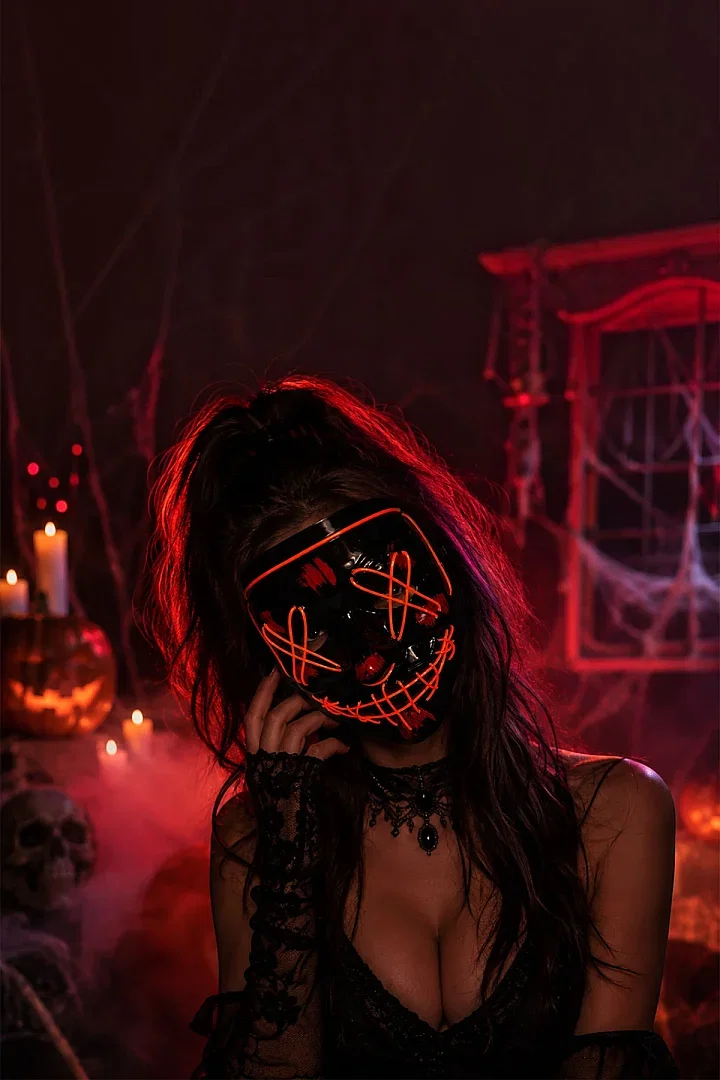 Cadılar Bayramı Siyah Maske Neon Kırmızı Işıklı - 1