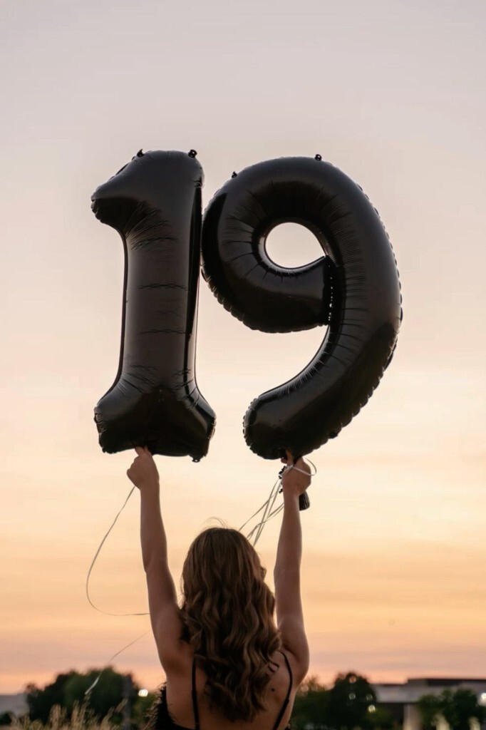 Beysüs Siyah 19 Rakam Folyo Balon 80 cm - 4