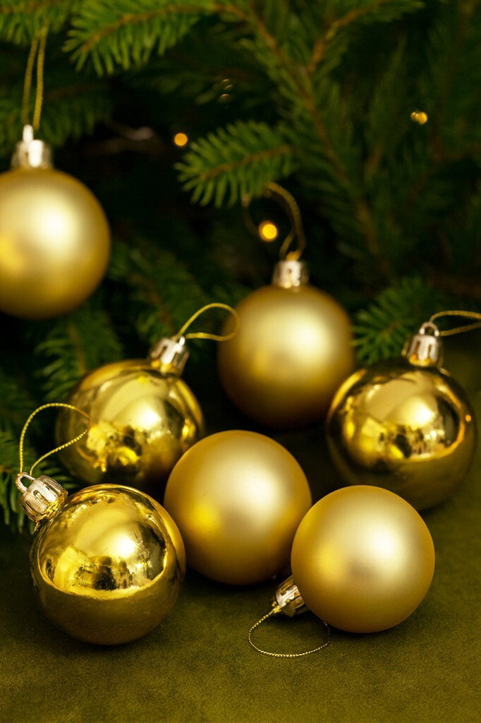 Beysüs Yılbaşı Çam Ağacı Süsü Cici Top 6 cm 6 lı Gold